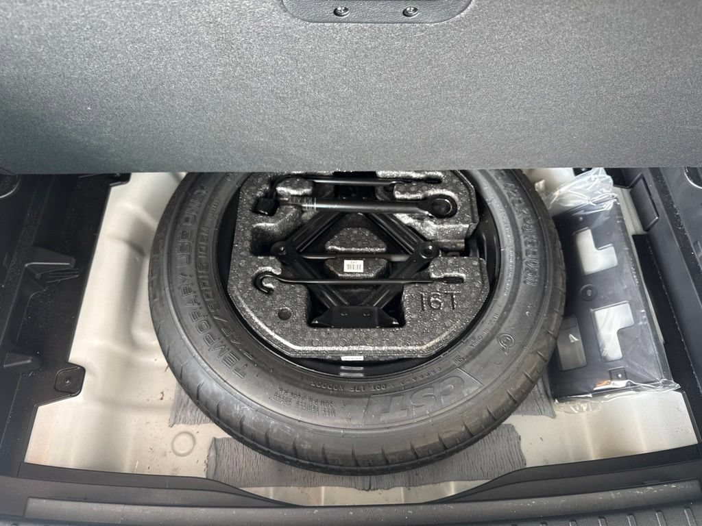 Used 2025 Hyundai Kona SEL FWD image 48