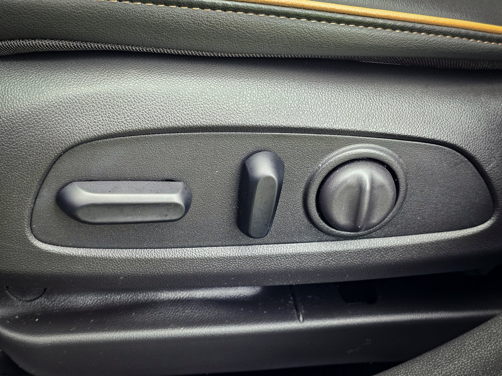 Used 2025 Buick Envista Avenir FWD image 17