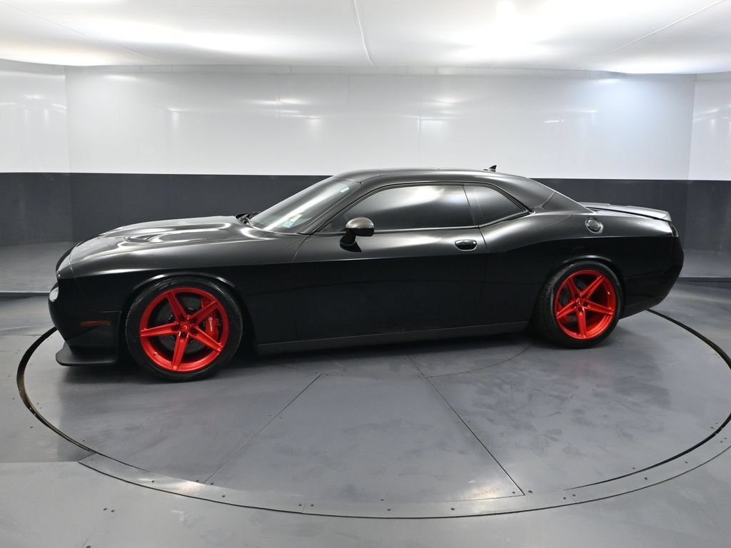 Used 2016 Dodge Challenger SRT Hellcat RWD image 8
