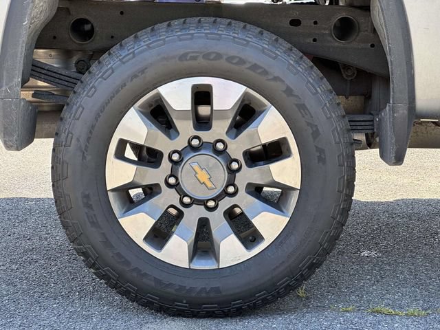 Used 2024 Chevrolet Silverado 2500 Custom w/ Custom Value Package AWD/4WD image 7