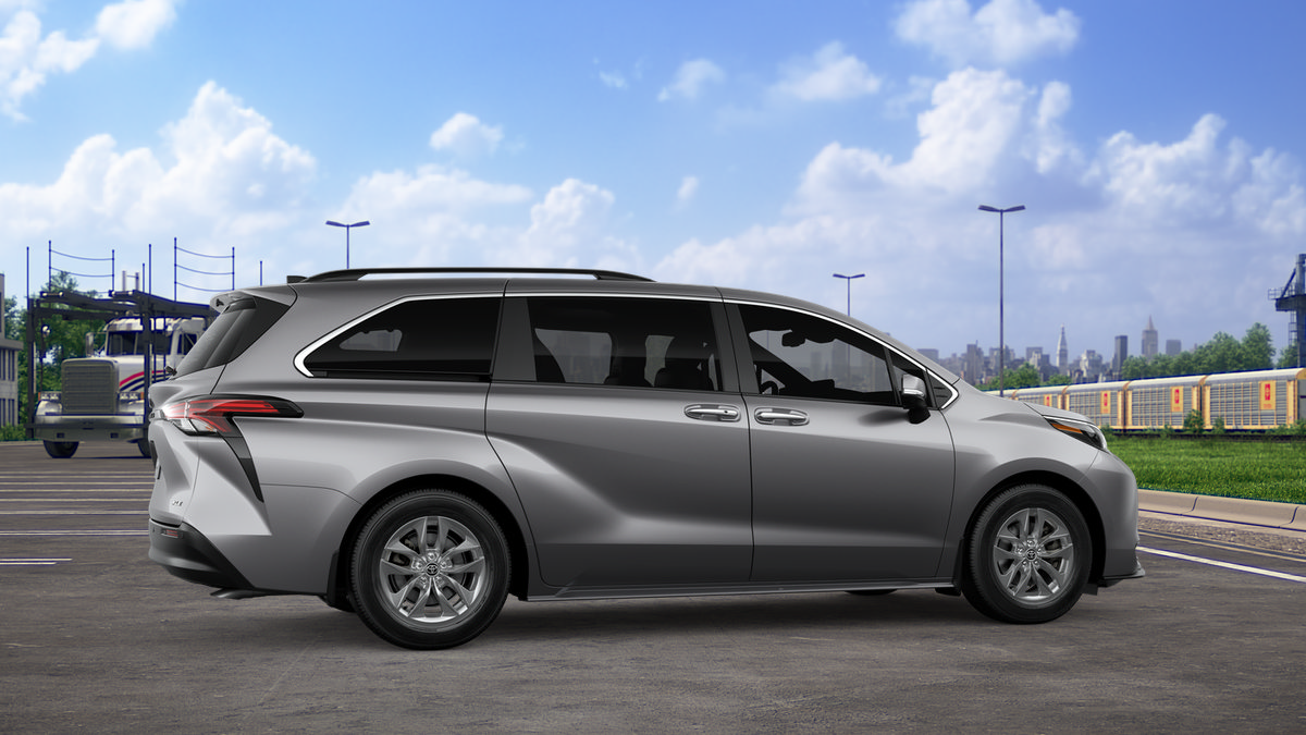 New 2026 Toyota Sienna XLE FWD image 13