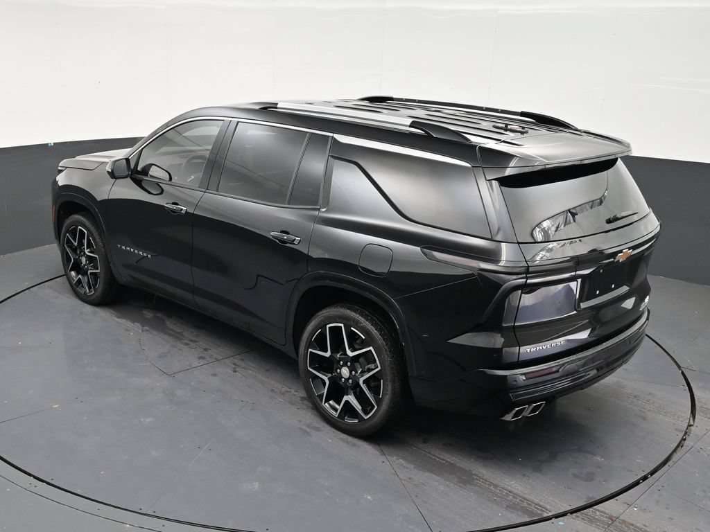 Used 2025 Chevrolet Traverse High Country FWD image 14