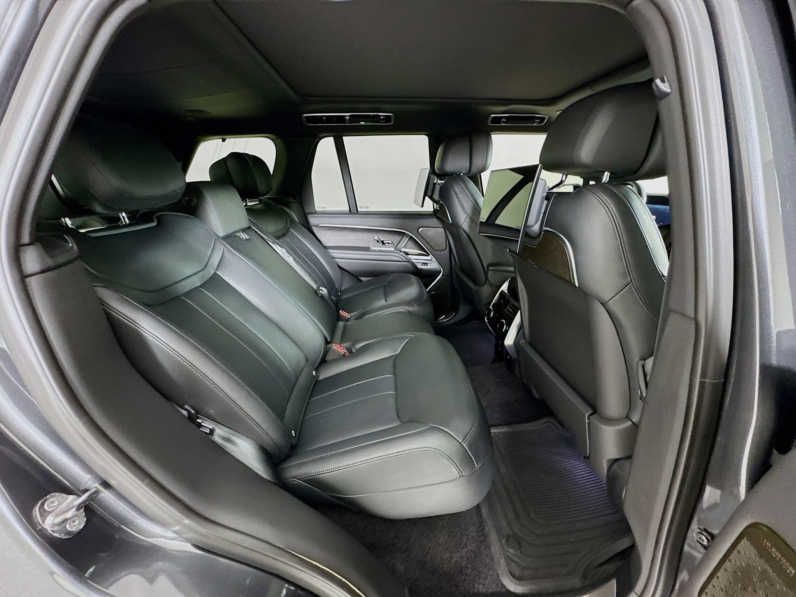 Used 2024 Land Rover Range Rover Autobiography AWD/4WD image 29