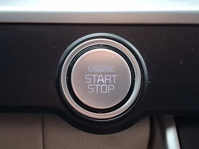 Used 2022 Kia Carnival LX FWD image 22