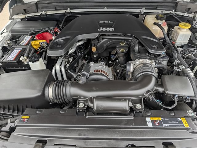 Used 2021 Jeep Gladiator Mojave AWD/4WD image 37