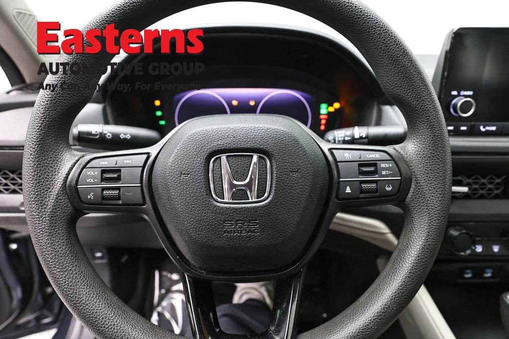 Used 2023 Honda Accord EX image 10