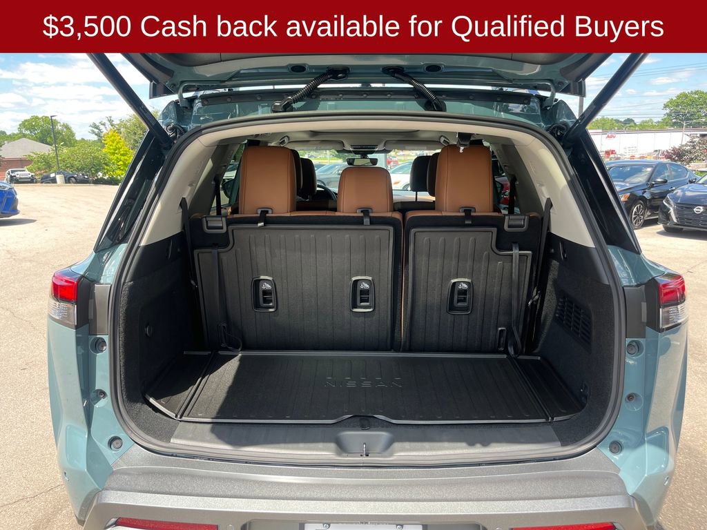 New 2026 Nissan Pathfinder Platinum w/ Cargo Package FWD image 21