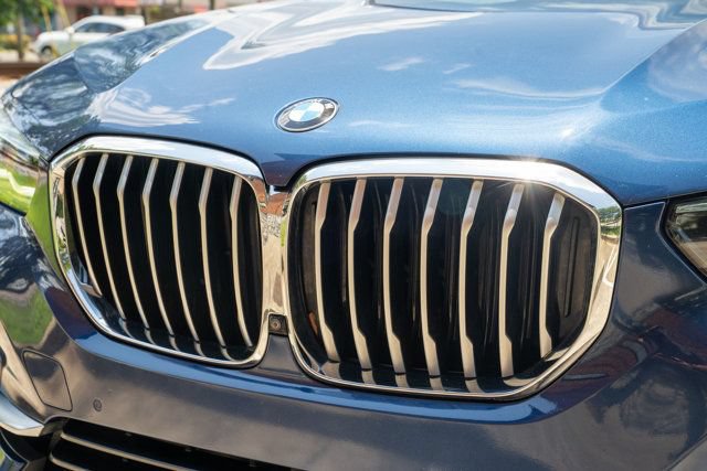 Used 2023 BMW X5 xDrive40i w/ Premium Package AWD/4WD image 9