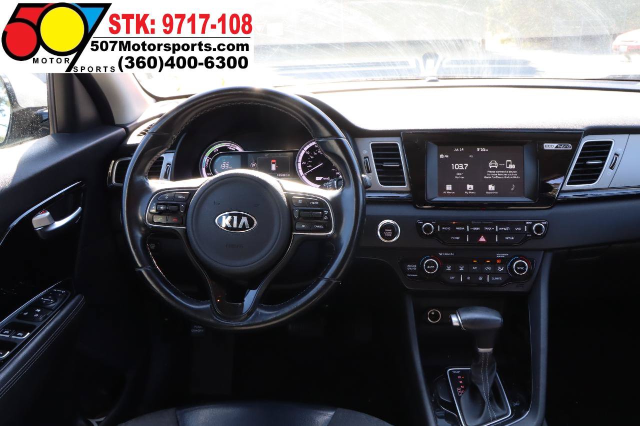Used 2017 Kia Niro EX FWD image 17