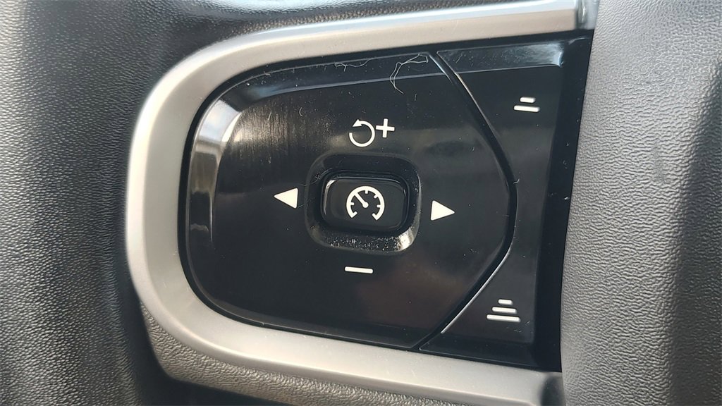 Certified 2023 Volvo XC60 B5 Plus w/ Climate Package image 15