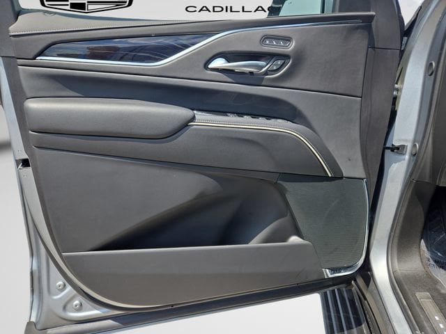 Certified 2024 Cadillac Escalade Sport w/ LPO, ONYX Package AWD/4WD image 15