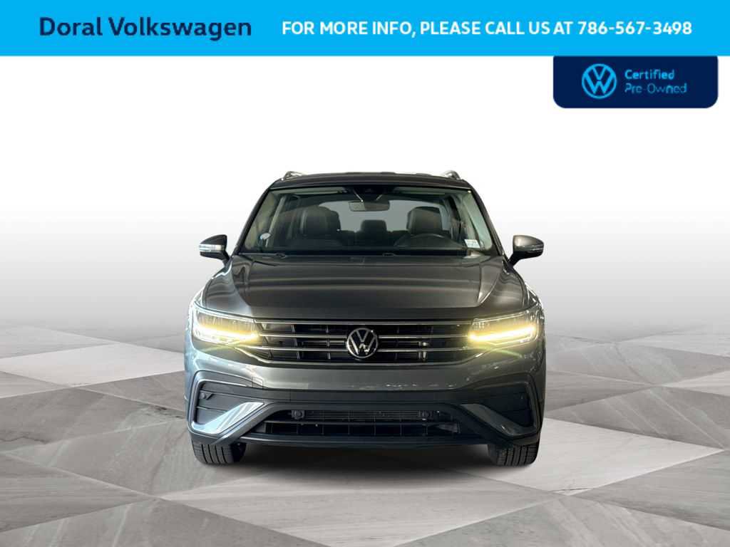 Certified 2023 Volkswagen Tiguan SE FWD image 3