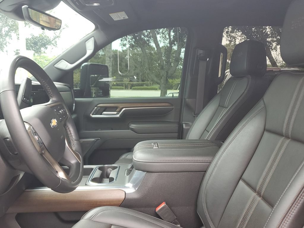 Certified 2024 Chevrolet Silverado 2500 High Country w/ Technology Package AWD/4WD image 21