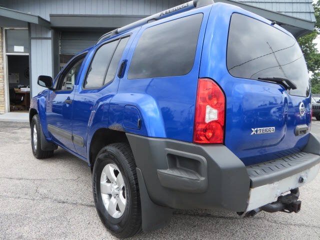 Used 2013 Nissan Xterra S AWD/4WD image 4