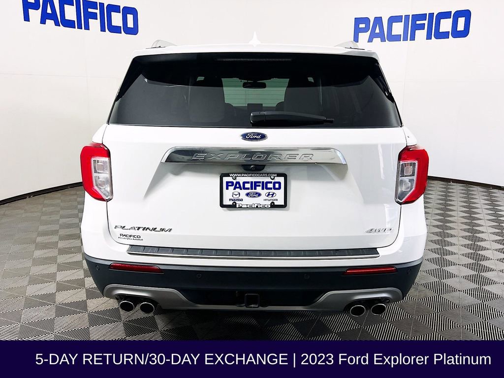 Used 2023 Ford Explorer Platinum w/ Technology Package AWD/4WD image 7