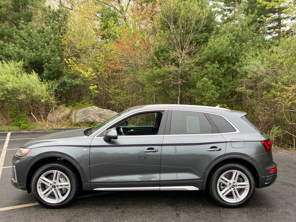 Used 2021 Audi Q5 e Premium Plus w/ Premium Plus Package AWD/4WD image 2