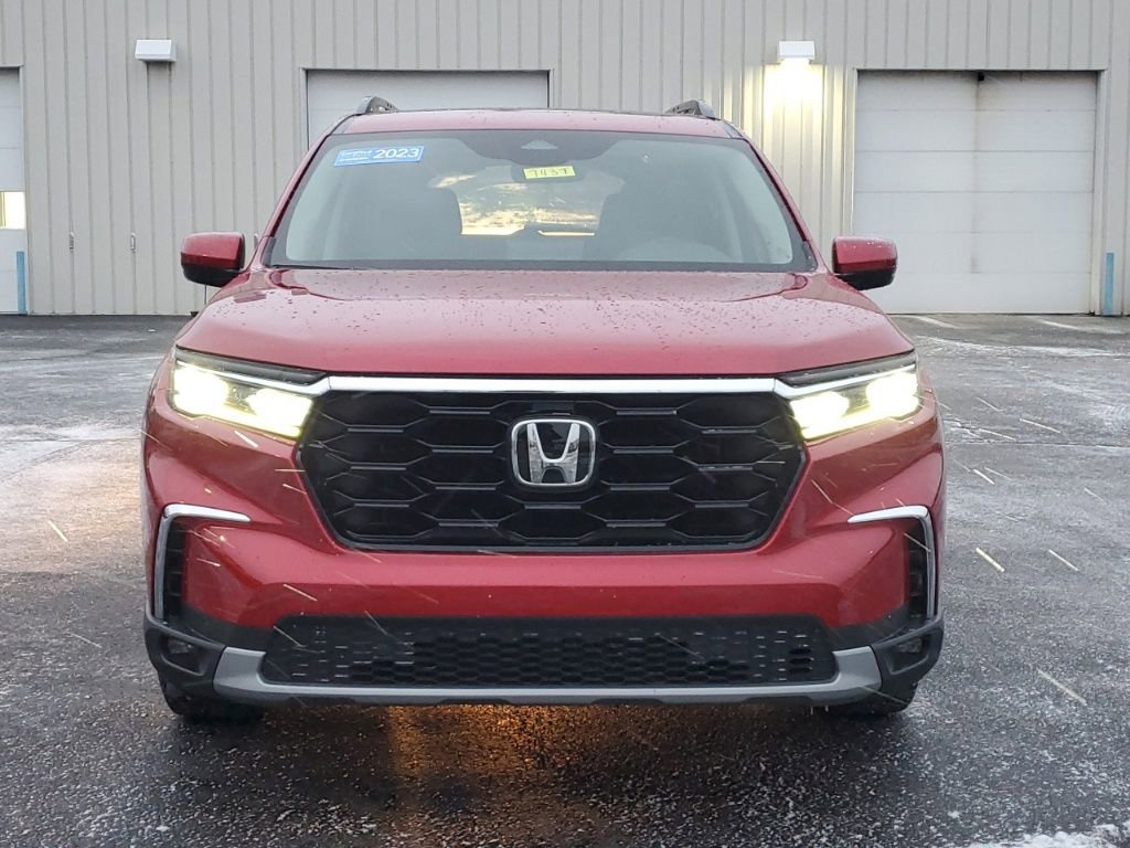 Used 2023 Honda Pilot Touring image 2