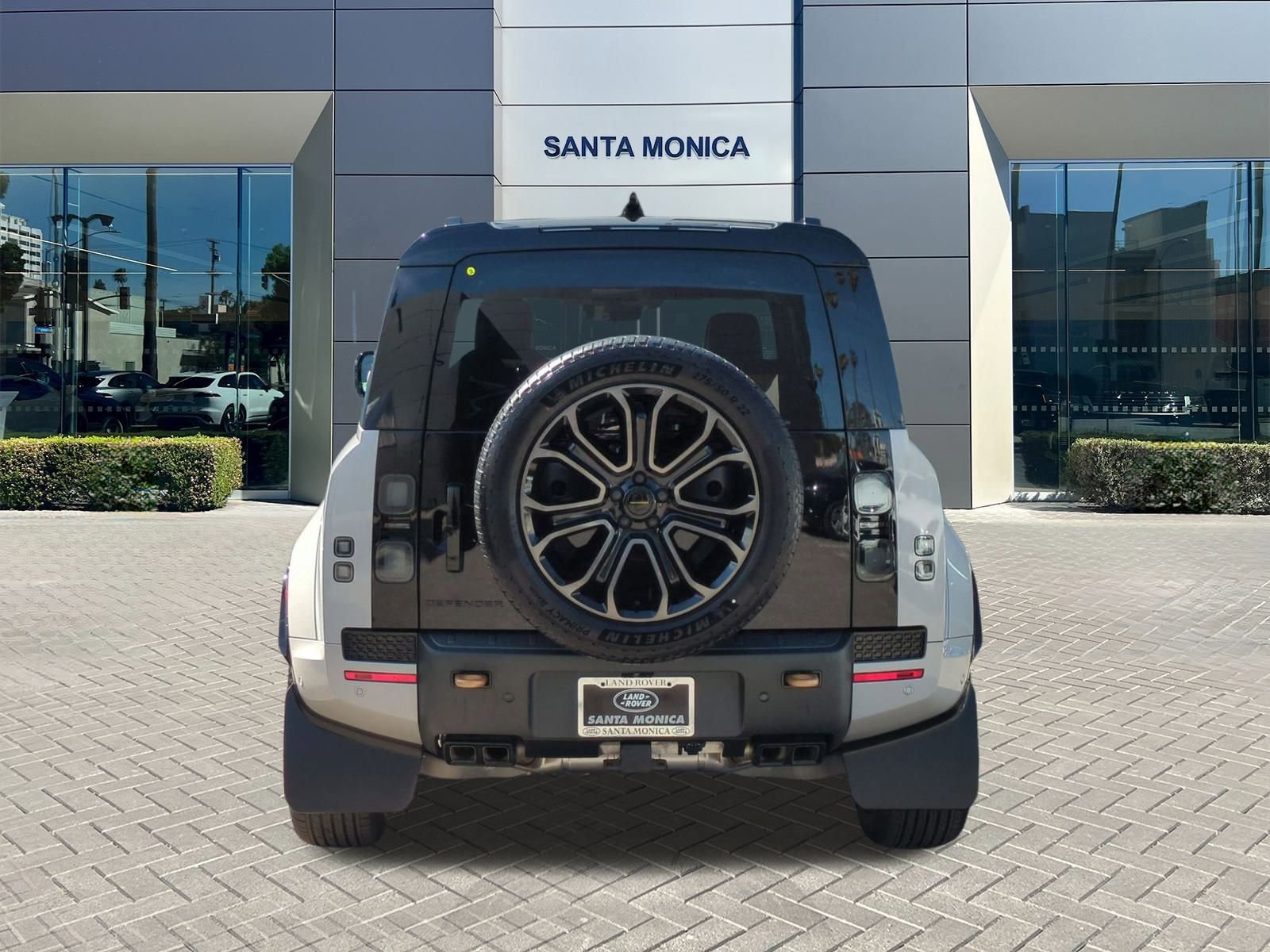 New 2026 Land Rover Defender 110 OCTA image 4