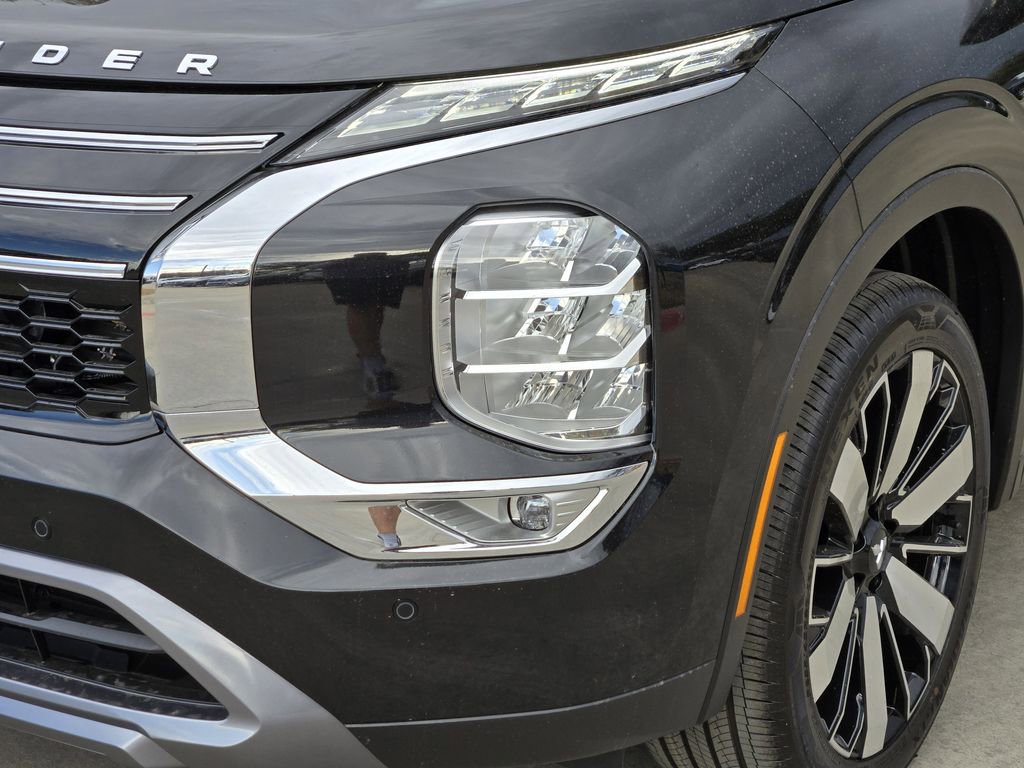 New 2026 Mitsubishi Outlander SE image 6