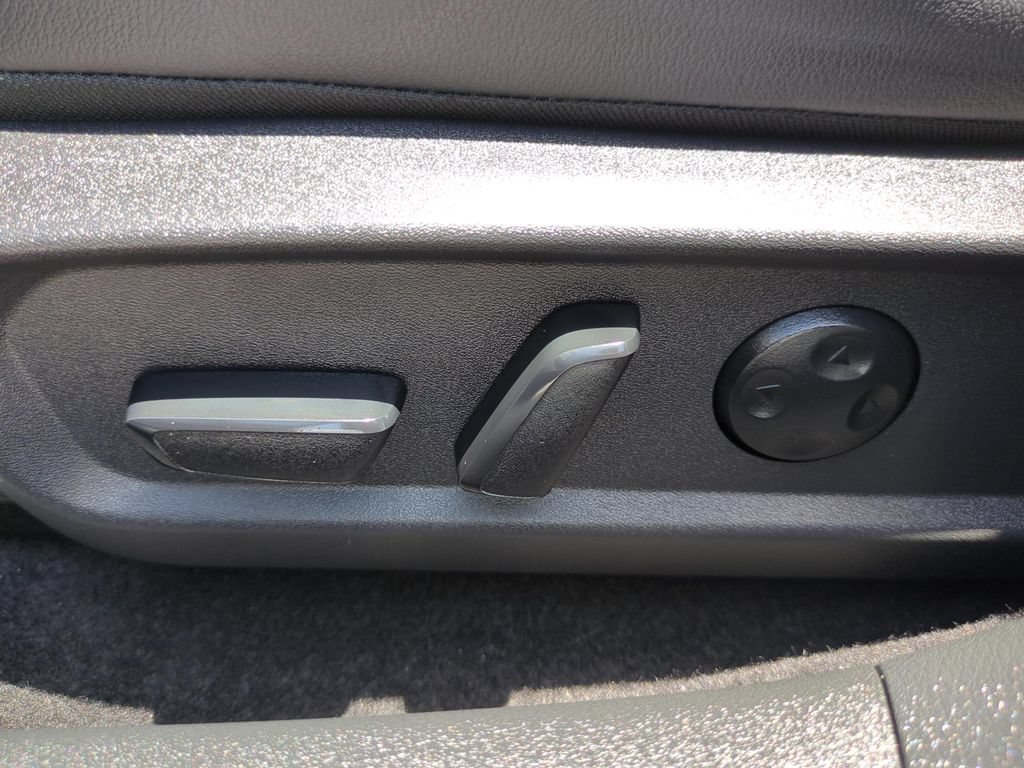 Certified 2026 Nissan Sentra SR w/ SR Premium Package FWD image 25