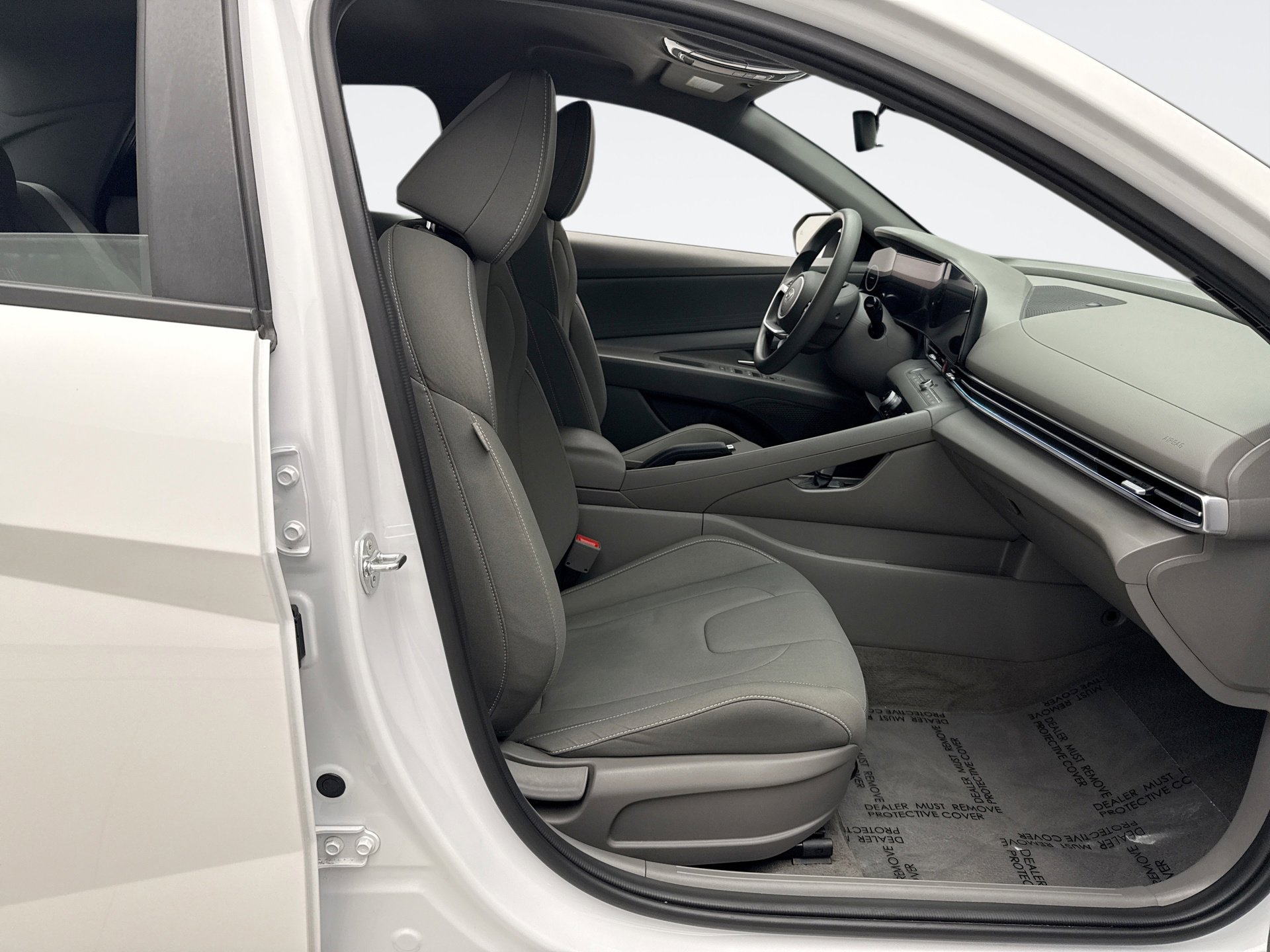 Used 2024 Hyundai Elantra SEL image 18