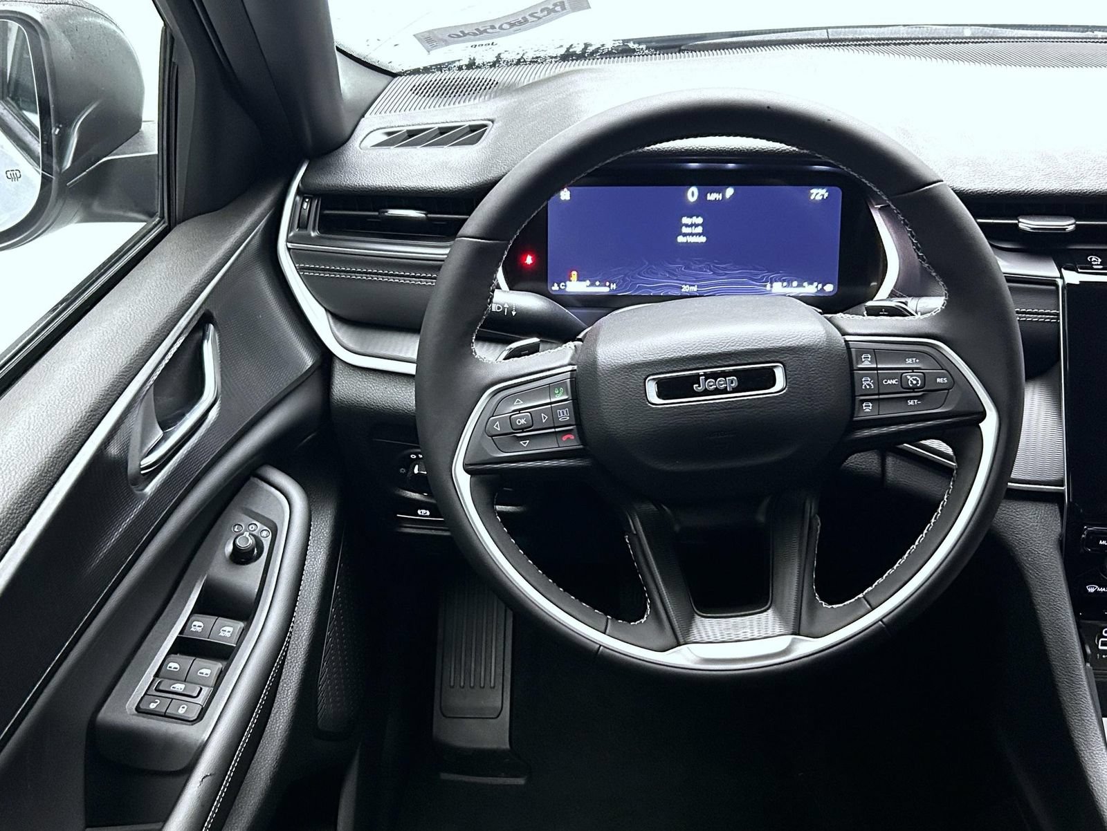 New 2026 Jeep Grand Cherokee L 4WD image 12