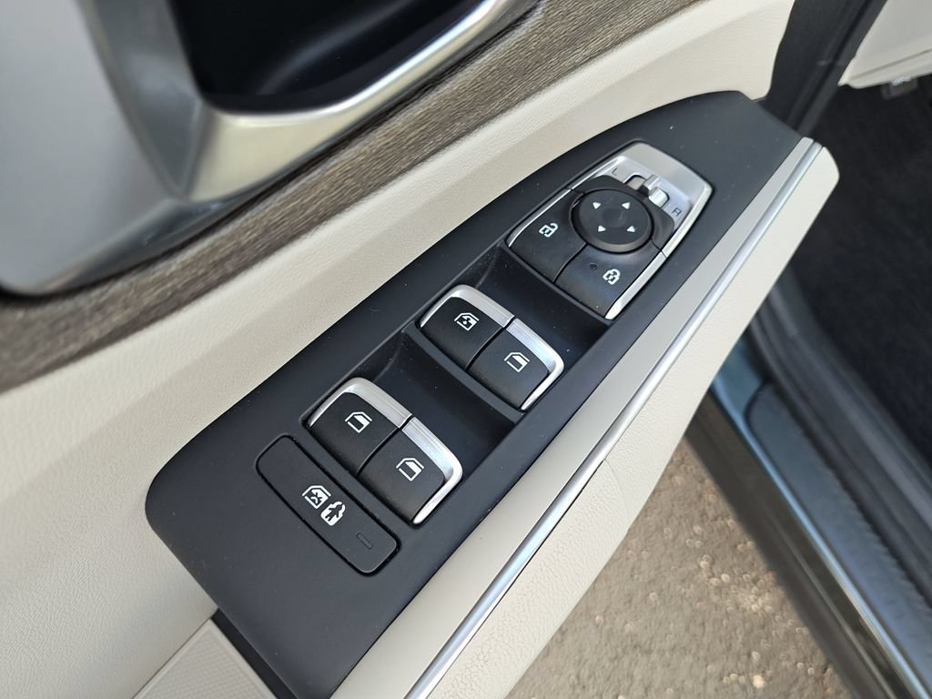 Used 2023 Kia Sorento S AWD/4WD image 11