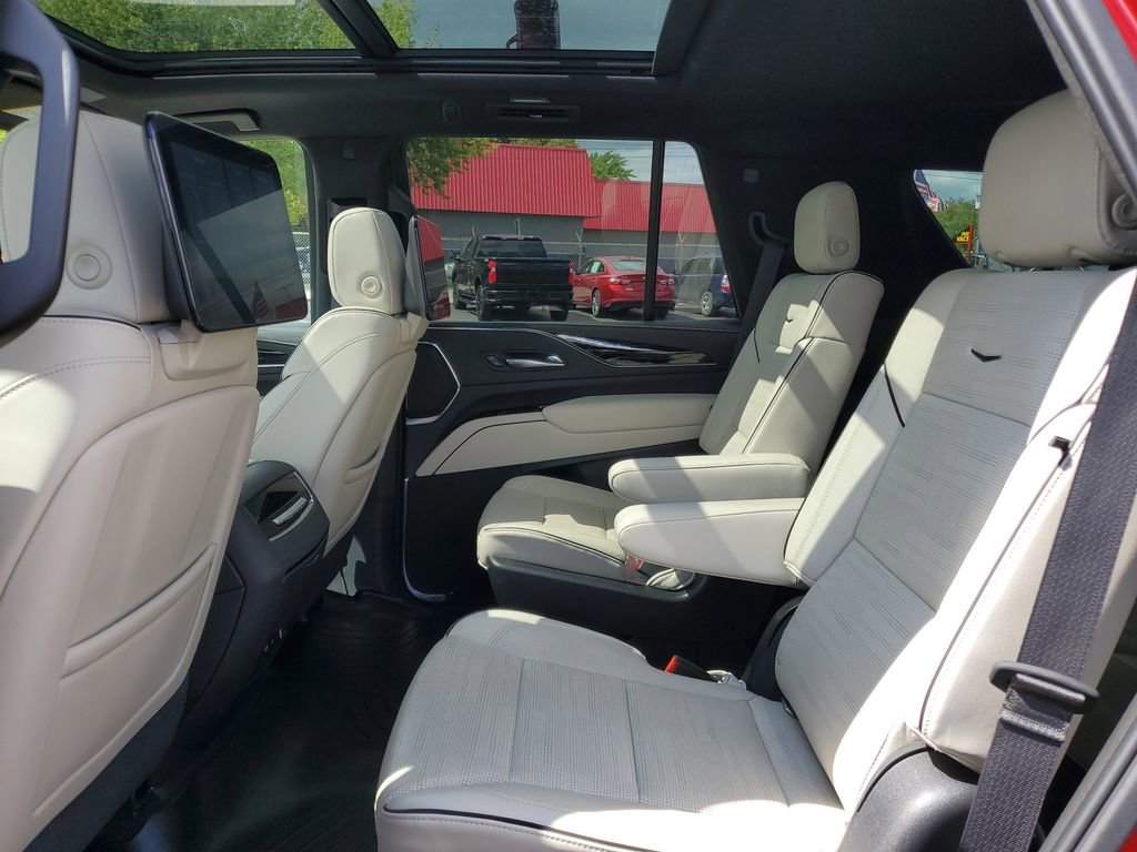 Used 2021 Cadillac Escalade Sport w/ Driver Assist Tech Package image 30