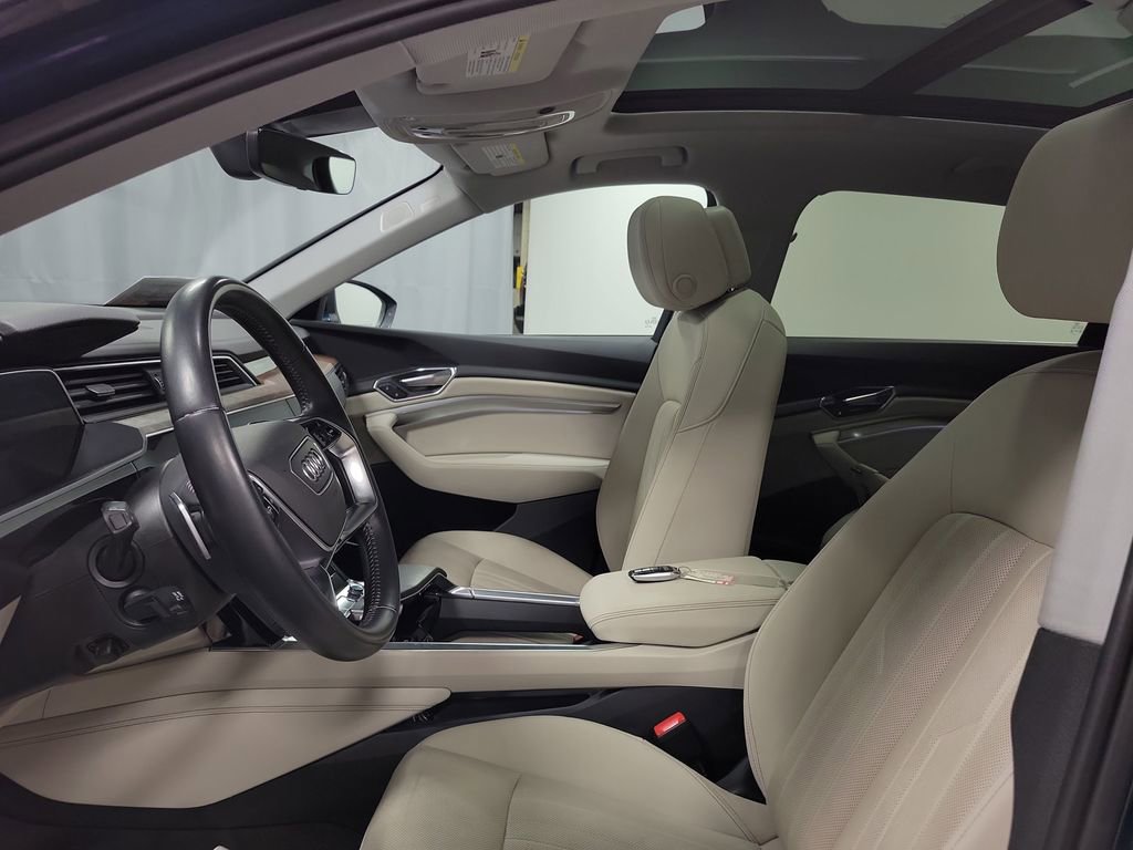 Used 2019 Audi e-tron Premium Plus image 12
