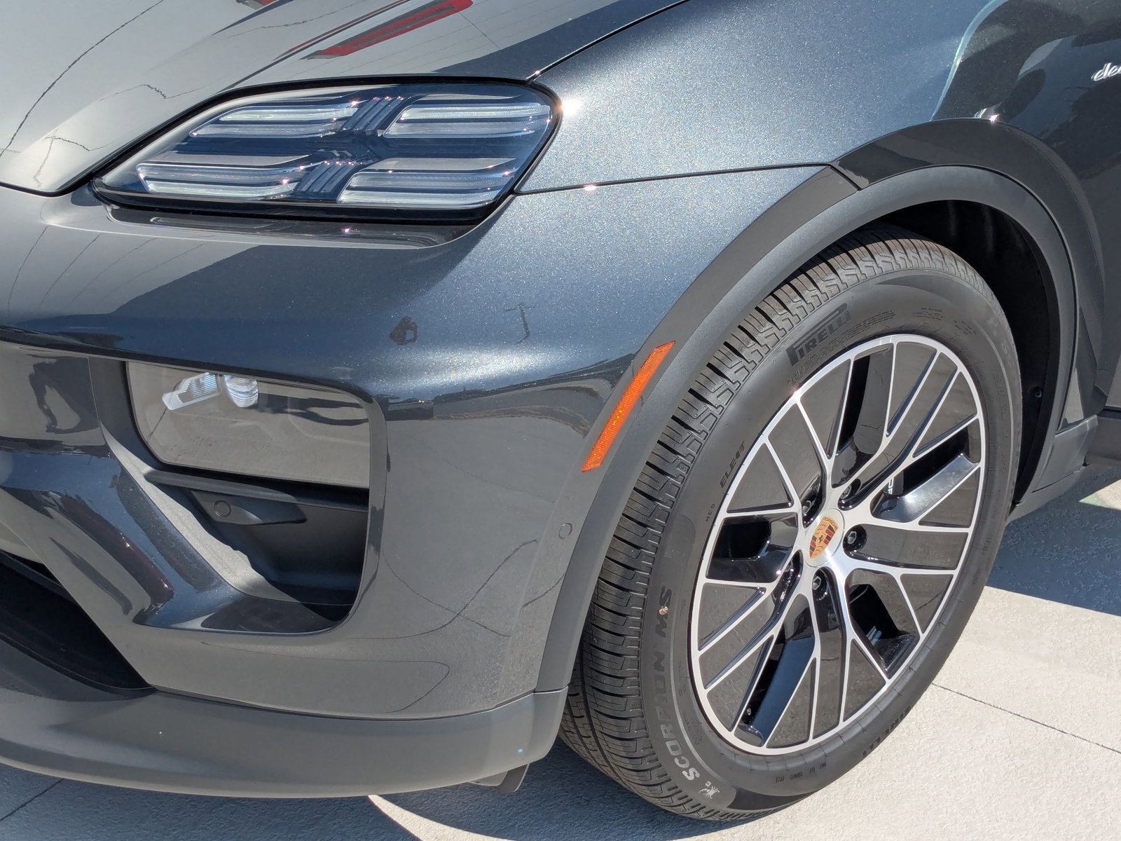 New 2025 Porsche Macan Electric image 12