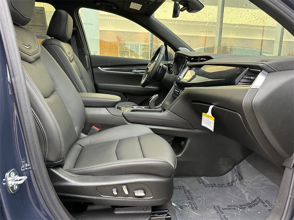 New 2025 Cadillac XT6 Sport w/ Technology Package image 10