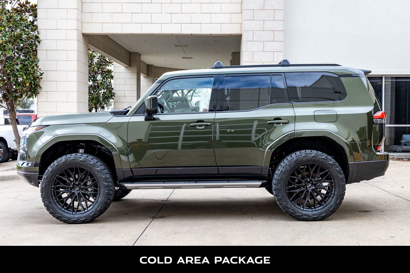 Used 2024 Lexus GX 550 w/ Accessory Package (2T) AWD/4WD image 6