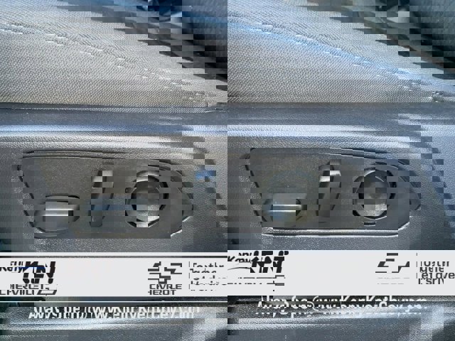 Used 2022 Chevrolet Silverado 1500 LT image 29