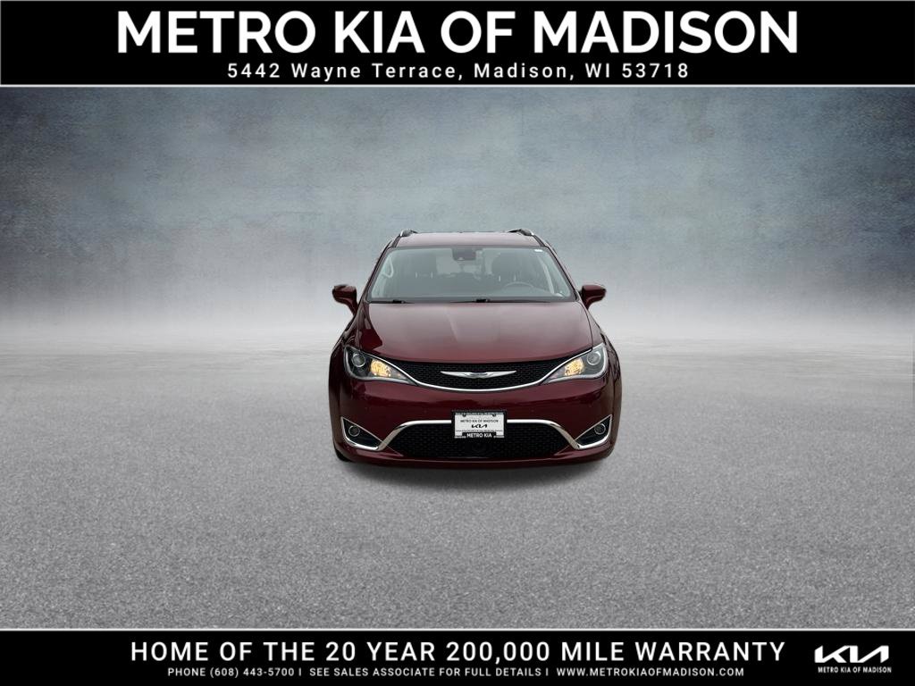 Used 2019 Chrysler Pacifica Touring-L Plus FWD image 9