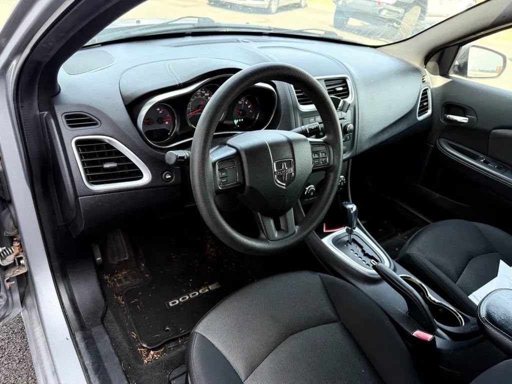 Used 2013 Dodge Avenger SE FWD image 13