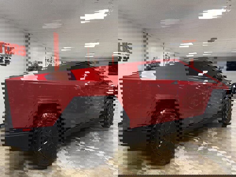 Used 2025 Tesla Cybertruck Cyberbeast AWD/4WD image 22