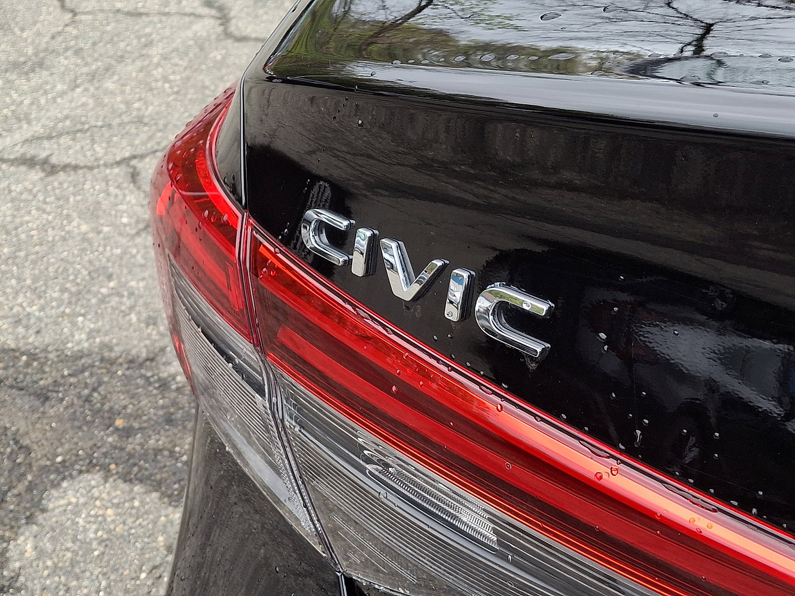 Certified 2024 Honda Civic EX image 31