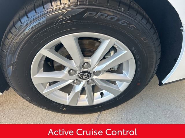 Used 2025 Toyota Camry LE image 8