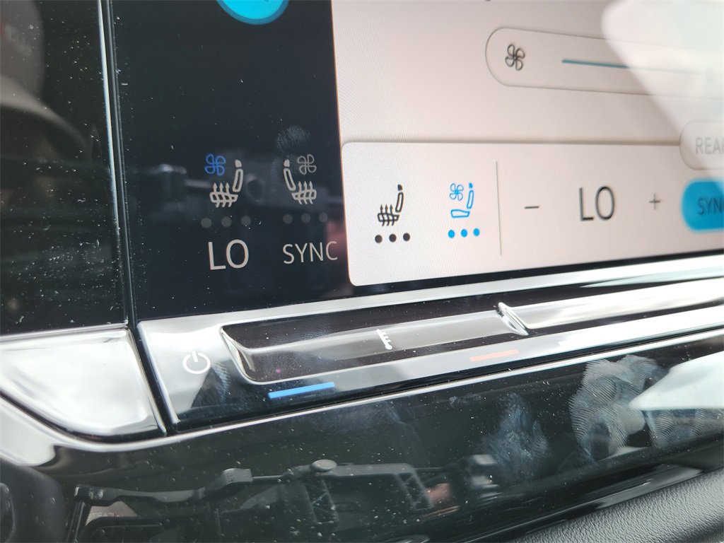 New 2025 Volkswagen Atlas SEL Premium R-Line image 14