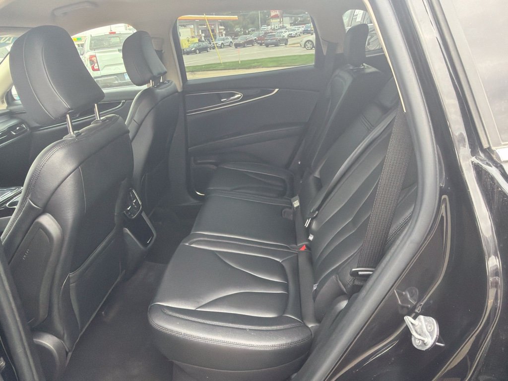 Used 2023 Lincoln Nautilus AWD w/ Premium Package image 11