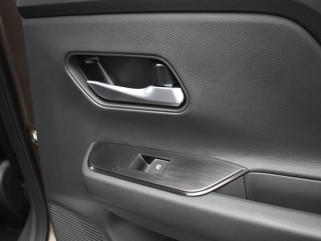 New 2026 Nissan Kicks SR w/ Illumination Package image 19