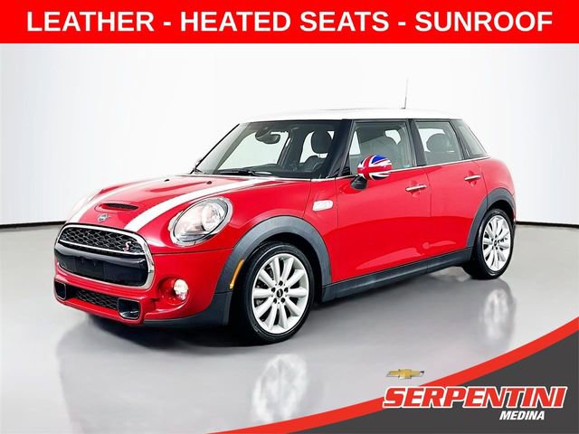 Used 2019 MINI Cooper S image 1