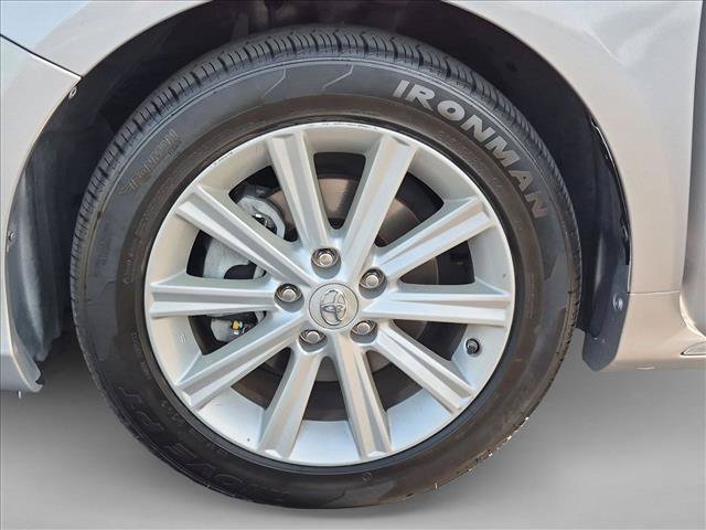 Used 2012 Toyota Camry XLE w/ Convenience Pkg FWD image 23