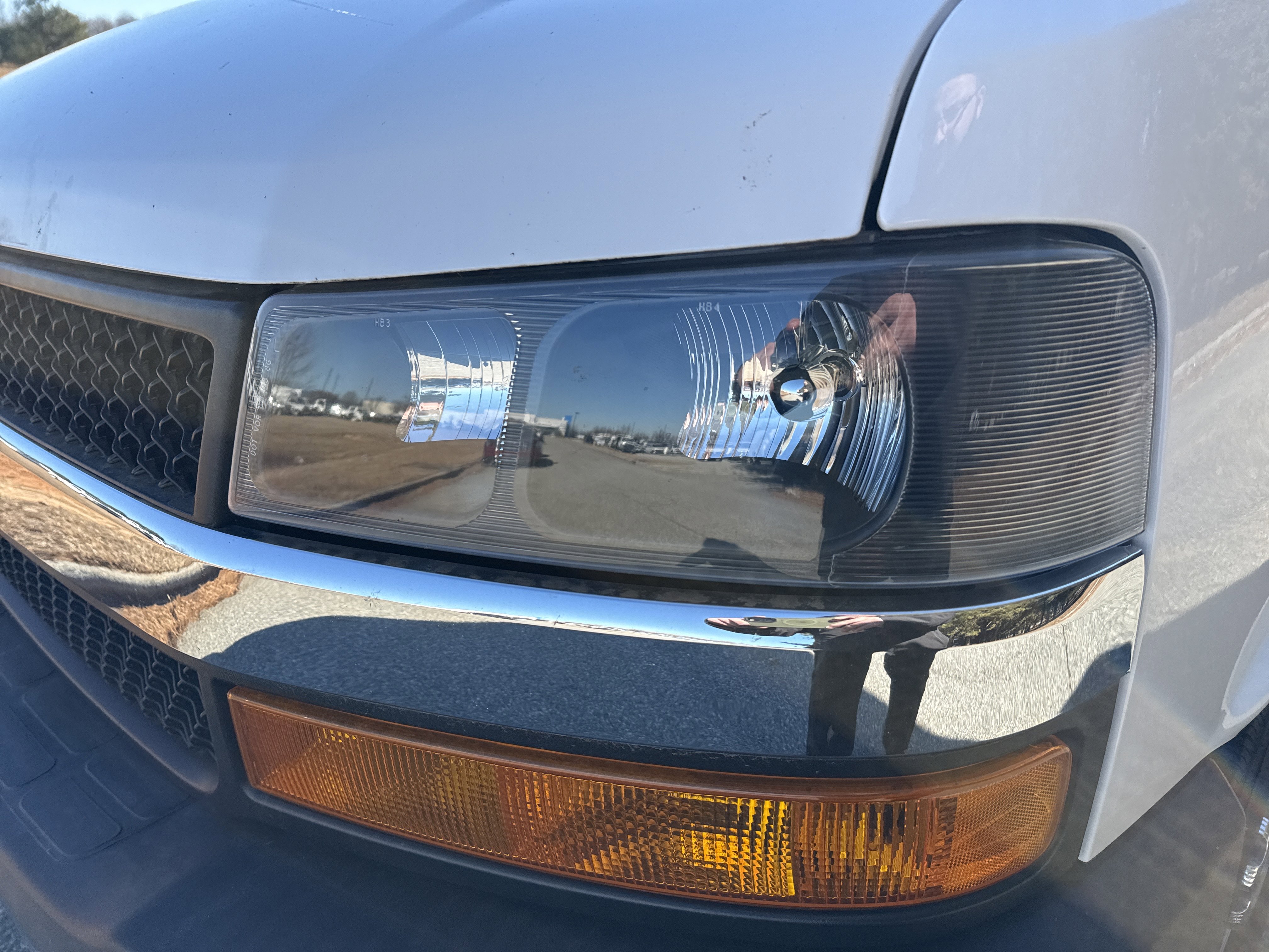 Used 2019 Chevrolet Express 2500 LT w/ LT Preferred Equipment Group image 6