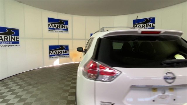 Used 2016 Nissan Rogue SV image 9