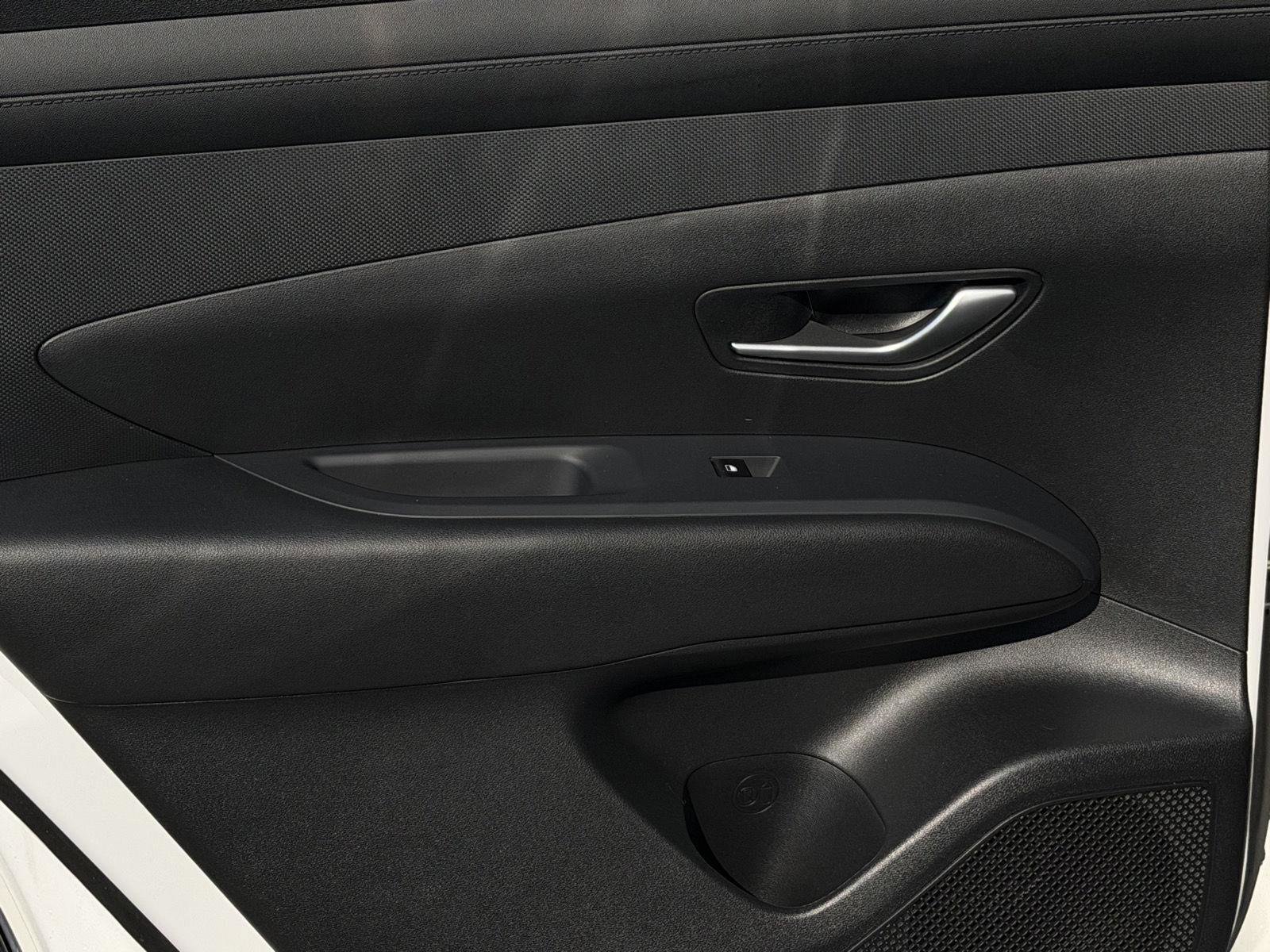 Certified 2026 Hyundai Tucson SE image 9