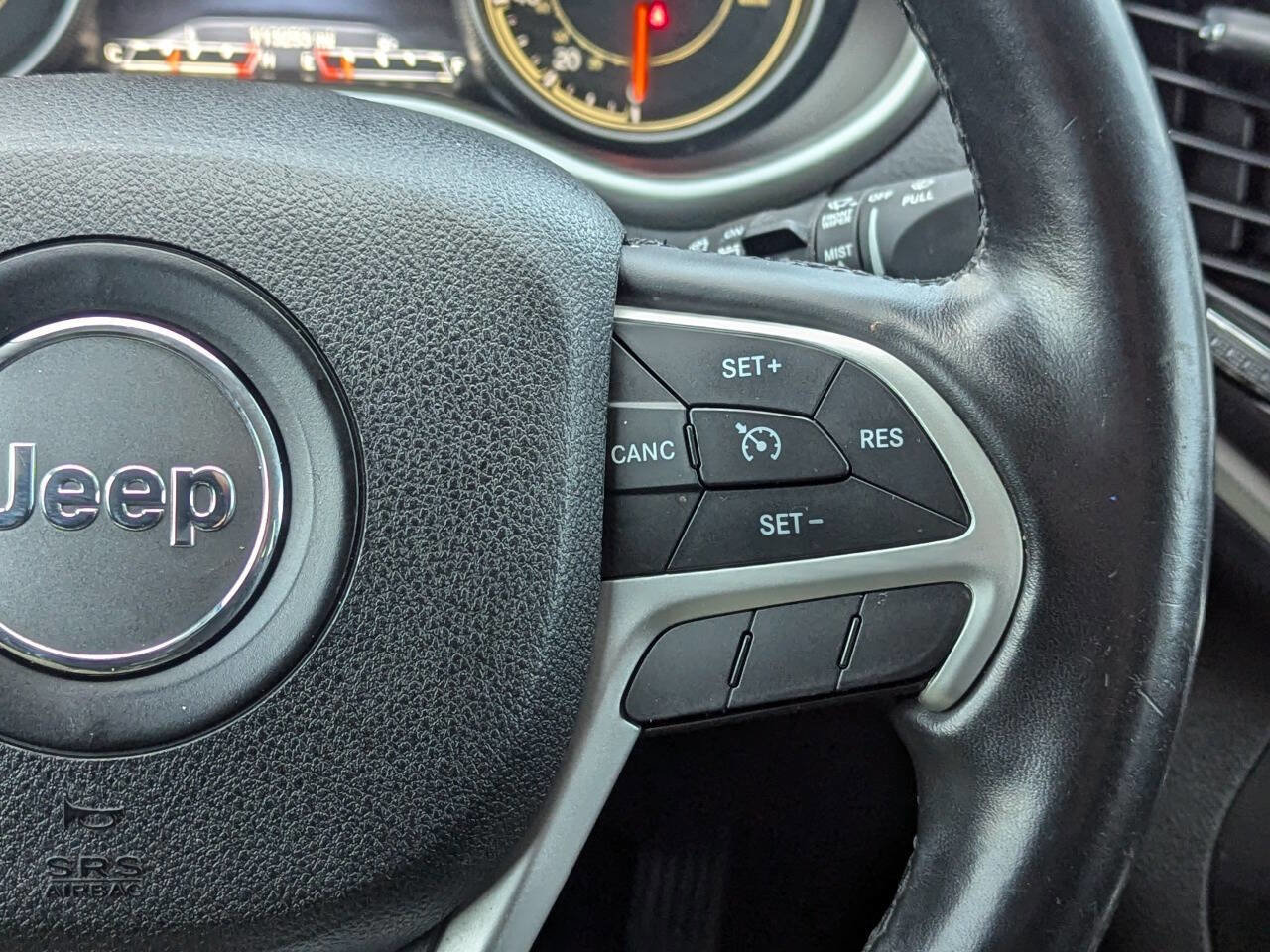 Used 2016 Jeep Cherokee Trailhawk w/ Cold Weather Group image 25