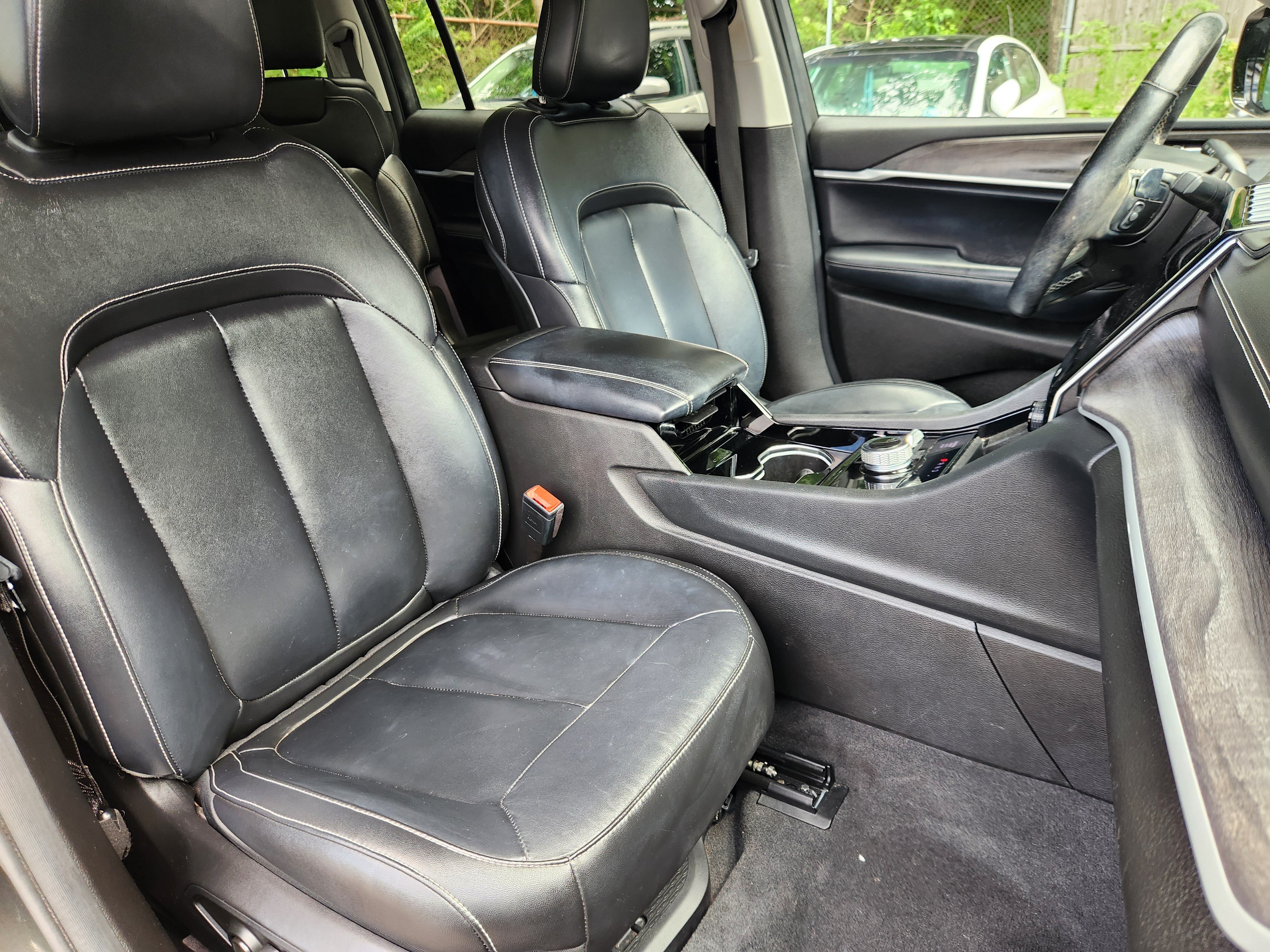 Used 2022 Jeep Grand Cherokee L Limited AWD/4WD image 15