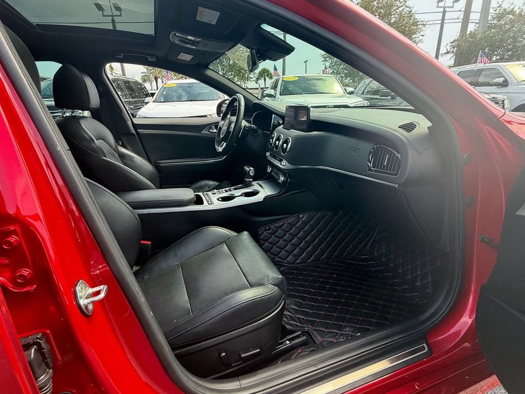 Used 2022 Kia Stinger GT1 RWD image 17