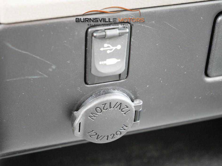 Used 2015 Toyota Sienna LE AWD/4WD image 26